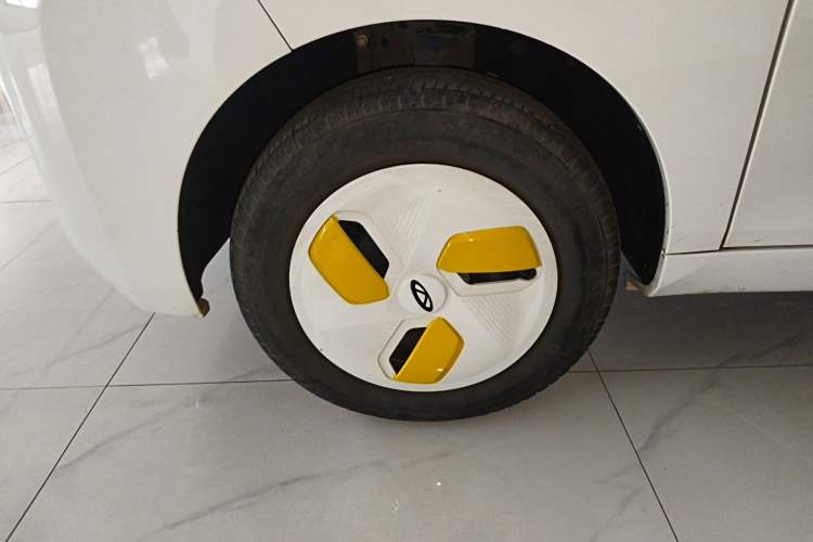 Used Chery QQ Ice Cream 2022 120km Conical Shape Lithium Iron Phosphate