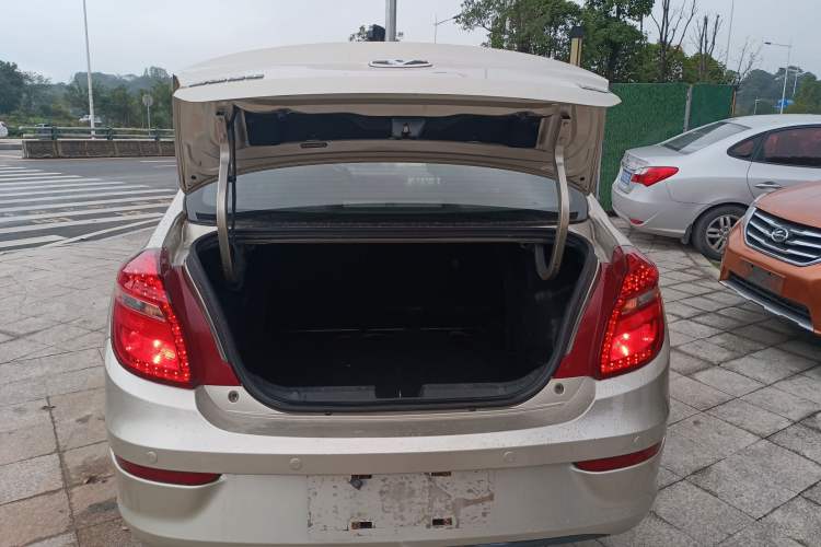 Used Cowin E3 2018 1.5L Manual Luxury Model
