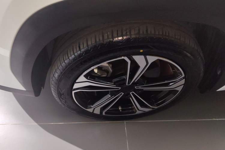 Used  L7 2025 EM-i 115km Exploration+ Edition