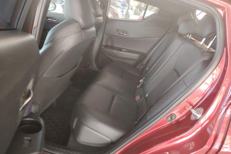 Used Toyota IZOA 2018 2.0L Yichi Version China VI Standard