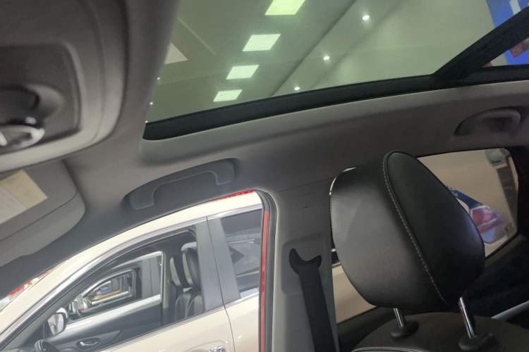 Used MG ZS 2018 1.5L Automatic Luxury Edition China V Standard
