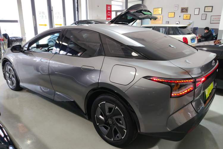 Used Toyota bZ3 2023 616 km Long-Range PRO