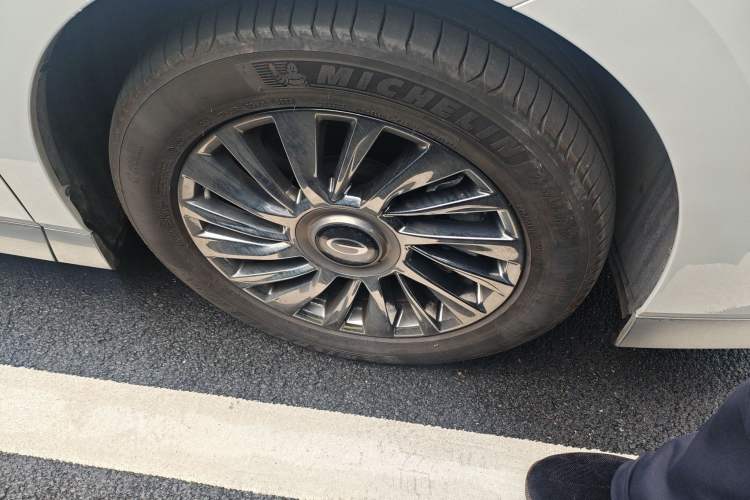 Used GAC Trumpchi M8 2023 Zongshi Series Dual-Motor Supreme Edition
