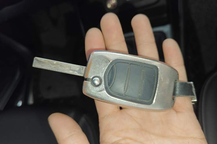 Used Baojun 530 2021 Global Car Anniversary Edition 1.5T Manual Luxury Model 7 Seats