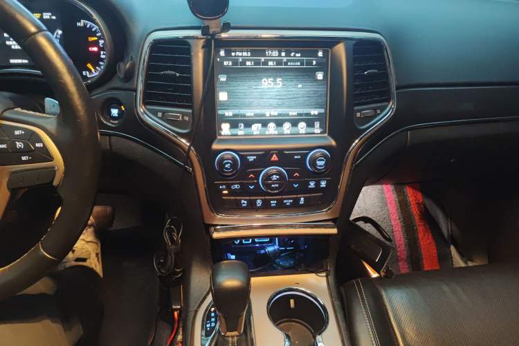 Used Jeep Grand Cherokee 2016 3.0L Elite Navigation Edition
