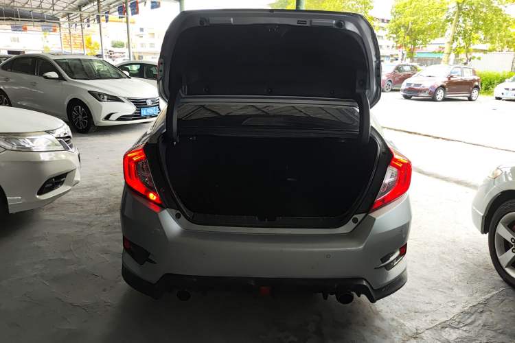 Used Honda Civic 2016 220TURBO CVT Luxury Edition
