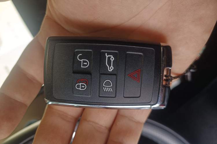 Used Land Rover Discovery Sport 2024 Performance Tech Edition
