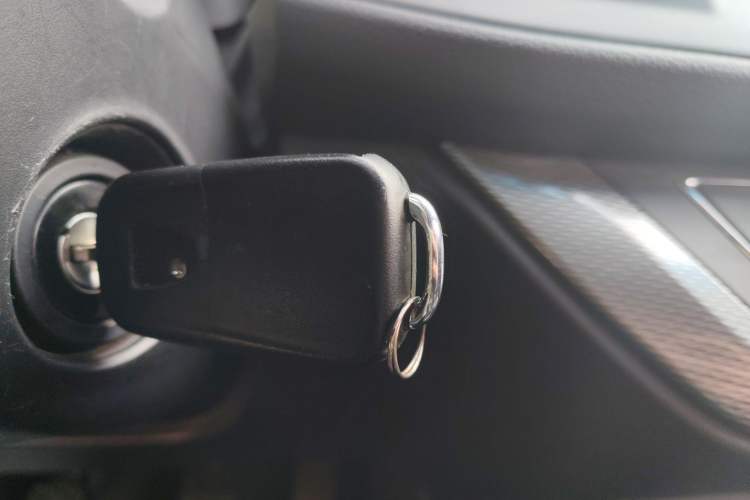 Used Roewe 360 2015 1.5L manual luxury edition
