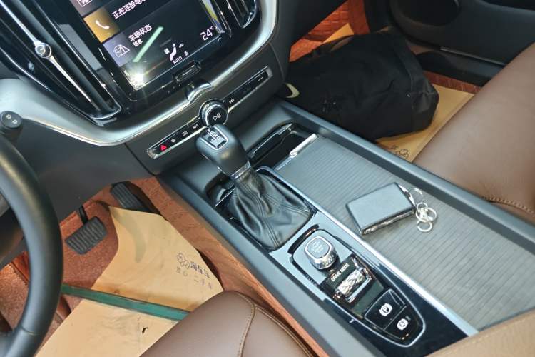 Used Volvo XC60 2021 T5 4x4 Smart Luxury Edition
