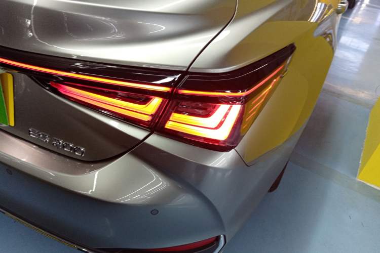 Used Lexus ES 2025 200 Premium Edition
