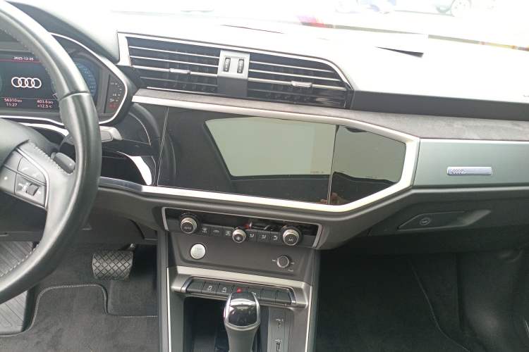 Used Audi Q3 2019 40 TFSI Fashion Dynamic Model