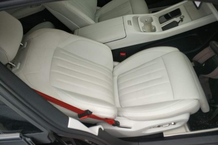 Used ONVO L60 2024 60 kWh Rear-Drive Version