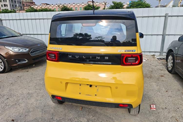 Used Wuling Hongguang MINIEV 2022 Macaron Premium Model – Lithium Ternary Battery
