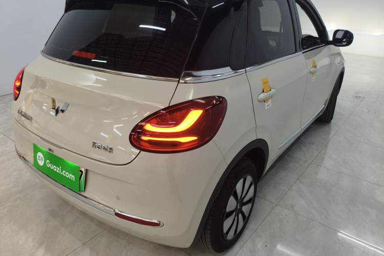 Used Wuling Bingo 2023 410 km Lingxi Deluxe Edition
