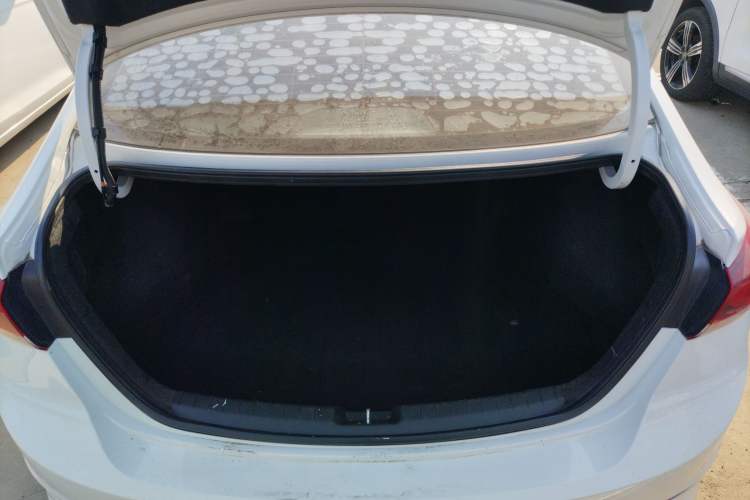 Used Hyundai Elantra 2016 1.6L Automatic ZhiXuan – Elite Version