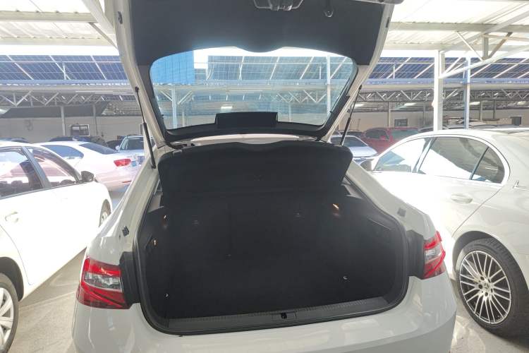 Used Skoda Superb 2016 TSI330 DSG Smart Drive Edition
