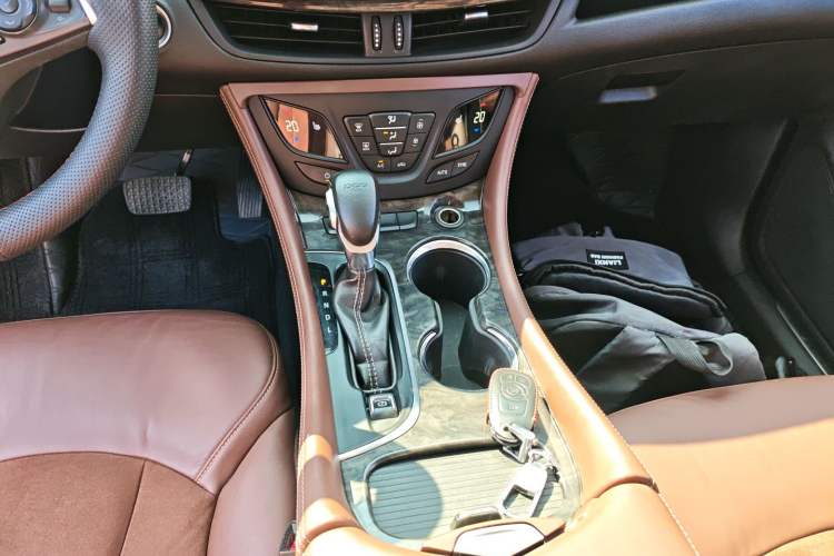 Used Buick Envision 2015 20T Four-Wheel Drive Luxury Model
