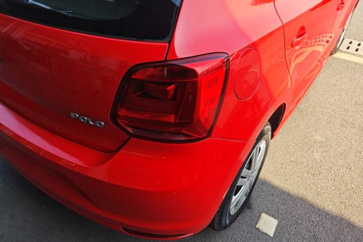 Used Volkswagen Polo 2014 1.4L Manual Fashion Edition