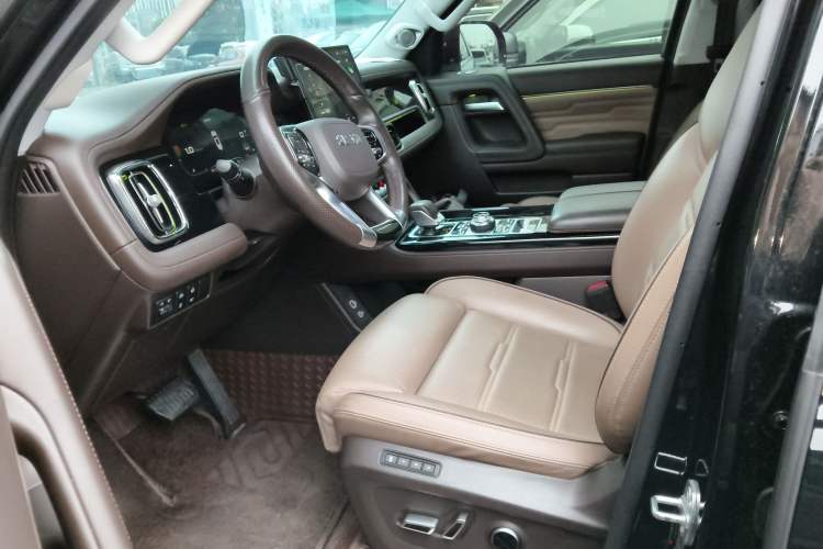 Used  BJ60 2022 2.0T Version 11 Seven Seats
