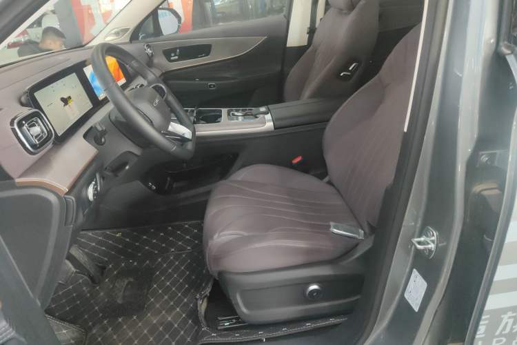 Used Chery Tiggo 9 C-DM 2025 1.5T 106KM Ultra-Comfort Edition 5 Seats Lithium-NMC