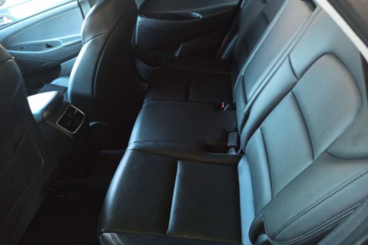 Used Hyundai Tucson 2015 1.6T Dual-Clutch Two-Wheel-Drive Smart Model
