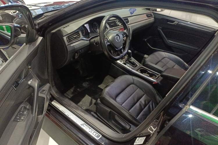 Used Volkswagen Passat 2016 1.8T Government Procurement Version (CEA Engine + 6AT)
