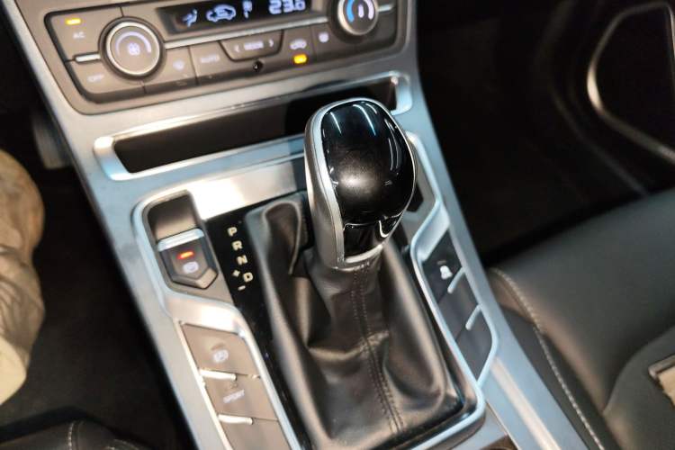 Used Geely Auto Emgrand 2019 Leading Edition 1.5L CVT Upward-Connected Model China VI Standard
