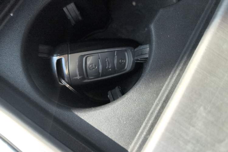 Used Geely Auto Emgrand X7 Sport 2016 1.8TD Automatic ZhiShang Model