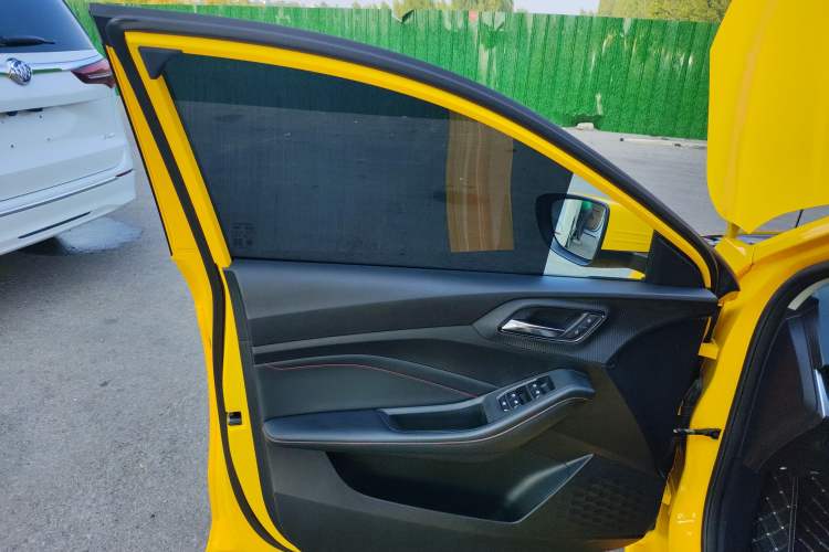 Used MG 5 2021 180 DVVT CVT Youthful Style Edition
