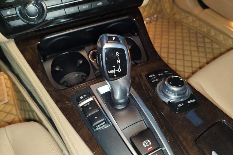 Used BMW 5 Series 2014 525Li Leading Model