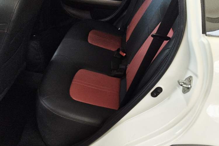 Used Haval H1 2017 Red-Label 1.5L AMT Luxury Model
