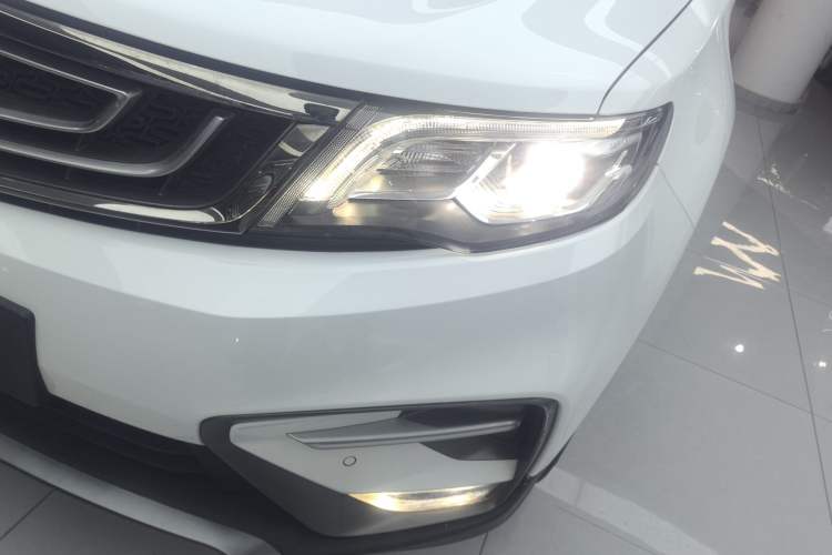 Used Geely Auto Emgrand X7 Sport 2020 1.8TD DCT Two-Wheel Drive Smart Connect 4G-Enabled Version