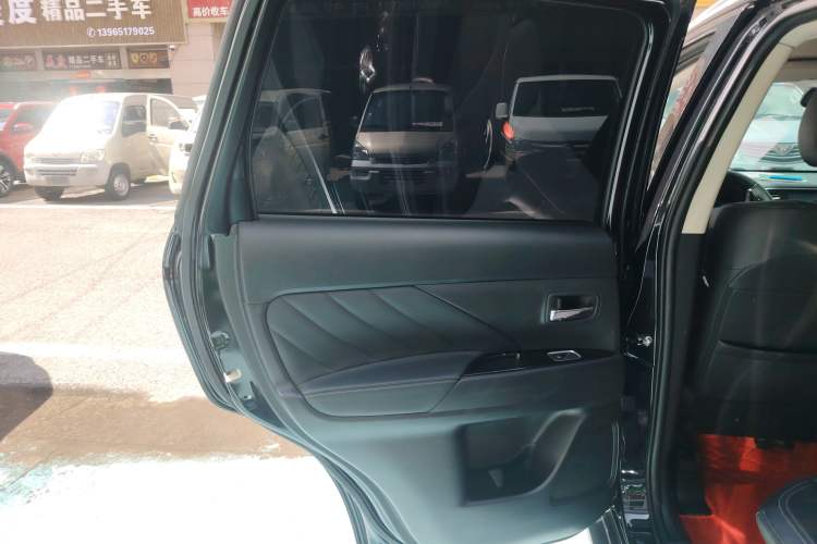 Used Mitsubishi Outlander 2019 2.0L Two-Wheel Drive Comfort Edition 5 Seats China VI Standard
