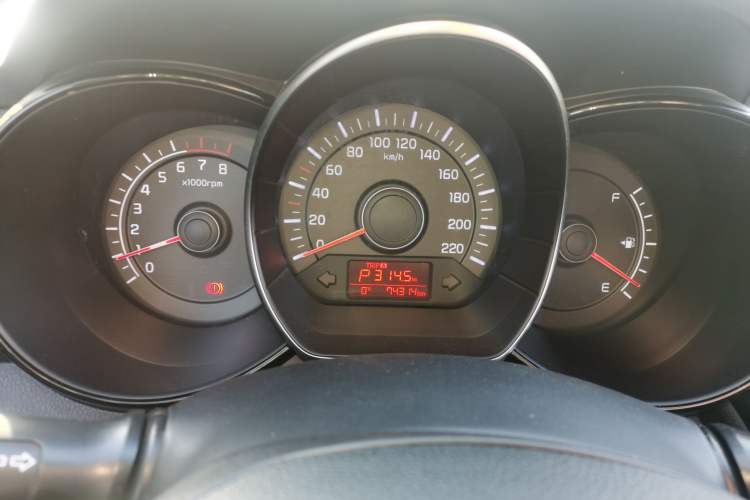 Used Kia K2 2015 Hatchback 1.4L AT GLS Cool Edition
