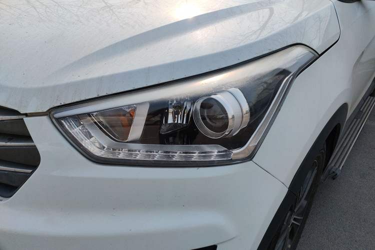 Used Hyundai ix25 2015 1.6L Automatic Two-Wheel-Drive Deluxe DLX Model