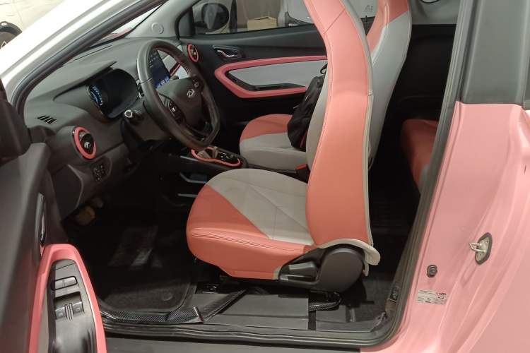 Used Chery Little Ant 2022 300 000 Yuan "Ant Fan" Edition "Extra Sweet" Version Lithium Iron Phosphate 29.2 kWh 30 kW 301 km
