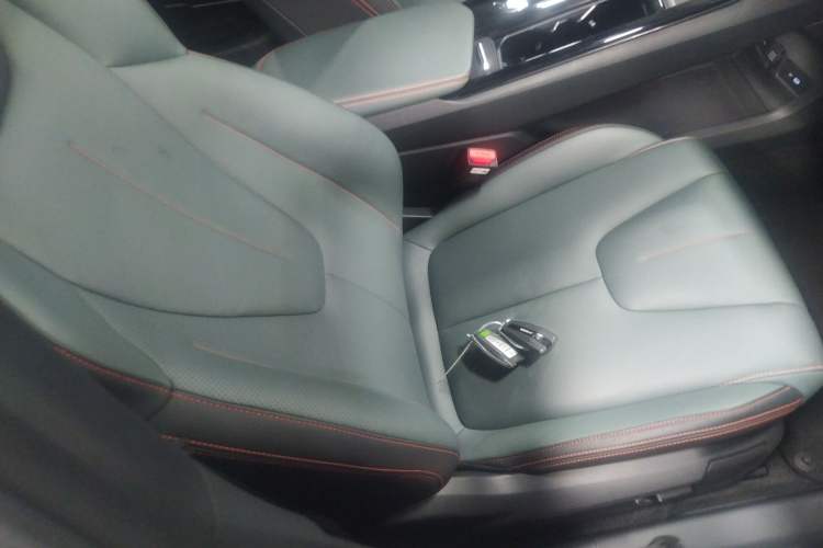 Used Geely Auto Emgrand X7 Sport 2024 1.5TD Prestige Edition
