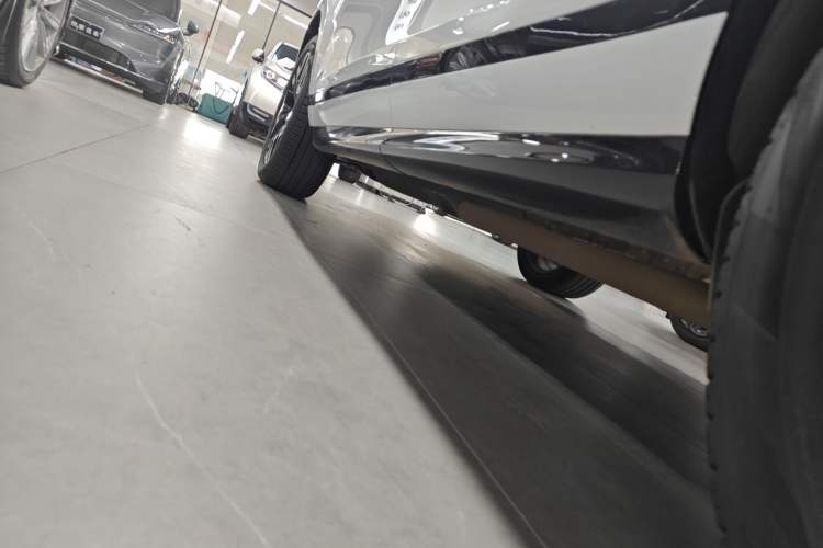 Used Land Rover Range Rover Evoque New Energy 2023 Aurora L P300e Plug-in Hybrid Electric Version