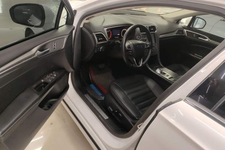 Used Ford Mondeo 2017 EcoBoost 200 Stylish Model
