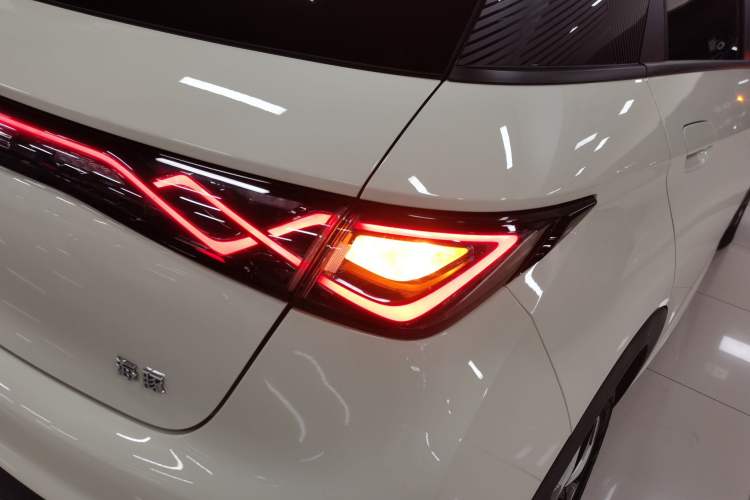 Used BYD Dolphin 2024 Honor Edition 420km Fashion Version
