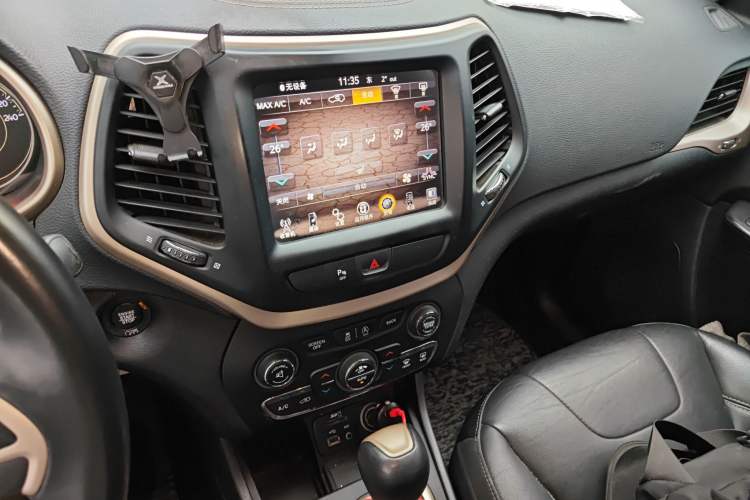 Used Jeep Cherokee 2017 2.4L Leading Smart Edition