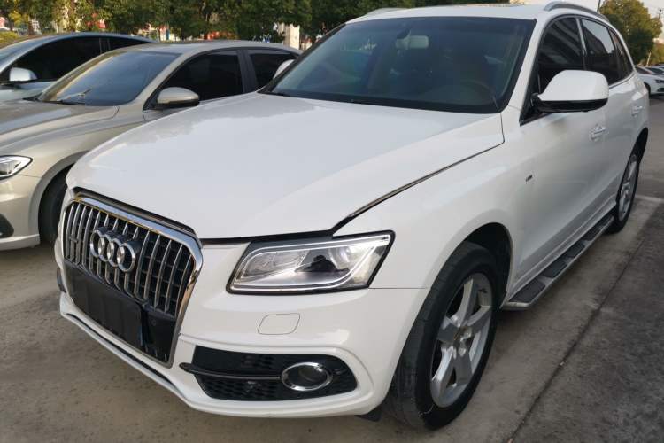 Used Audi Q5 2017 Plus 40 TFSI Ambition Model