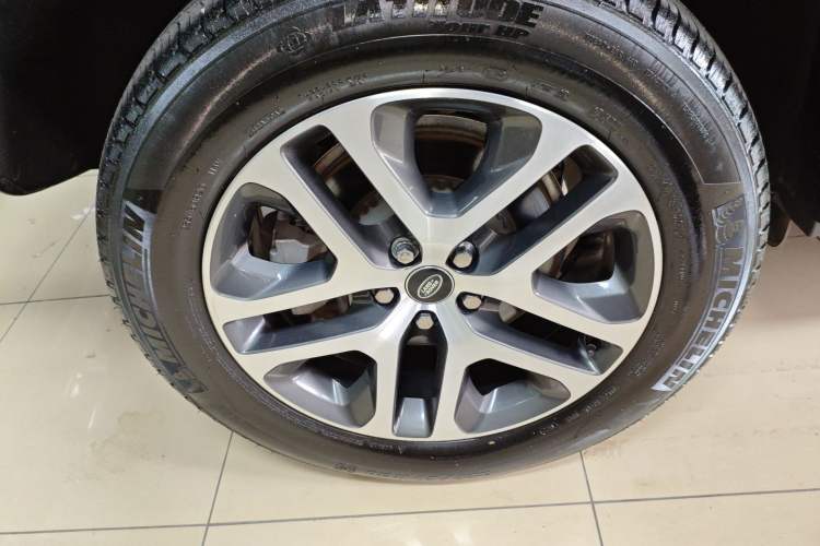 Used Land Rover Defender 2023 90 3.0T P400 XS
