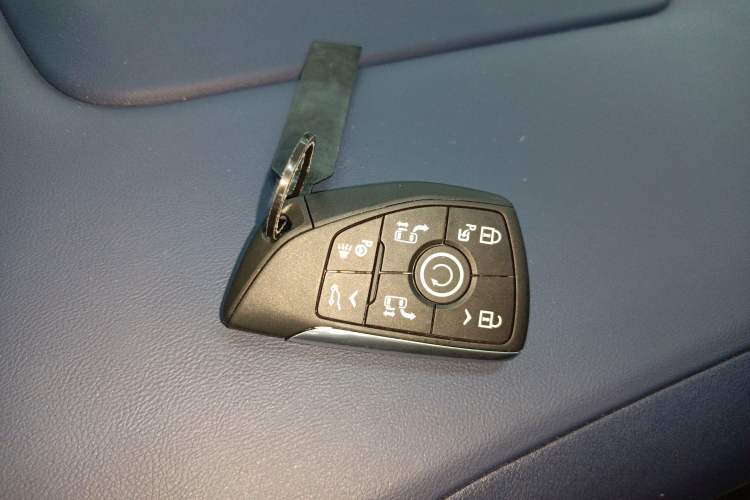 Used Buick GL8 New Energy 2024 Lu Zun Luxury Edition 7-Seater
