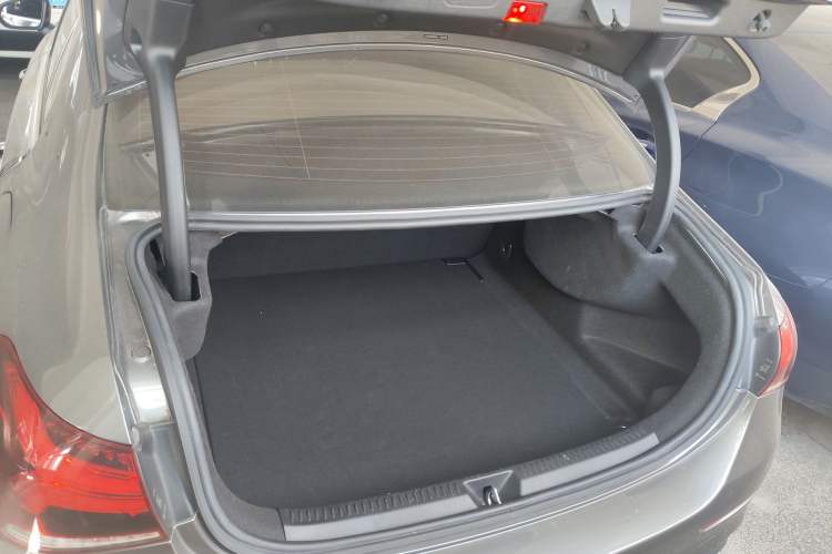 Used Mercedes-Benz A-Class 2020 Restyled A 200 L Sport Sedan Fashion Version
