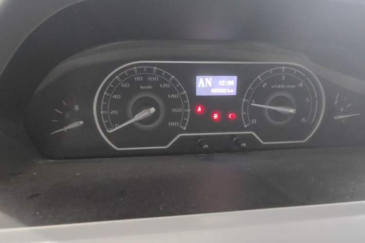 Used SAIC MAXUS Xintu V80 2021 2.0T AMT Classic Aoyuntong Long Wheelbase Mid-Roof 6/7/8/9-Seater