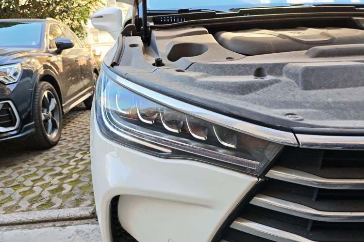 Used BYD Song MAX 2017 1.5T Automatic Smart Connect Prestige 7-Seater
