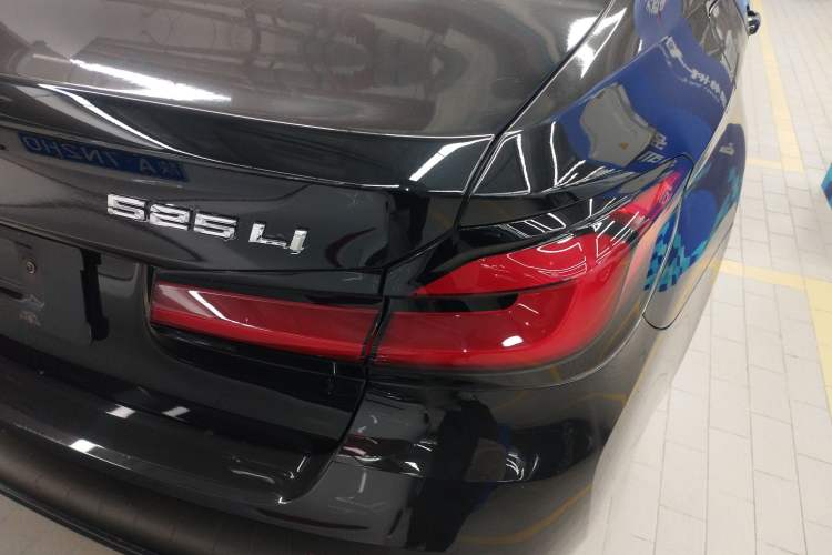 Used BMW 5 Series 2022 Second Facelift 525Li Luxury Package