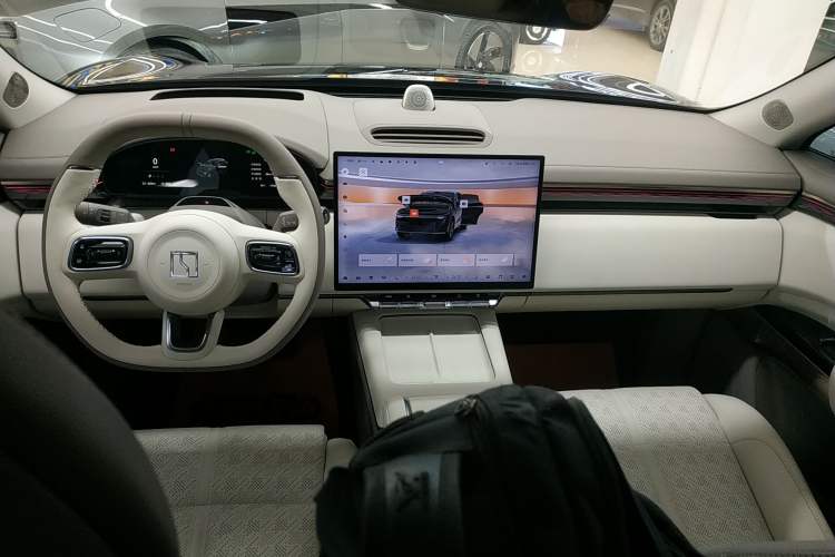 Used Zeekr 7X 2025 100kWh Long-Range All-Wheel Drive Intelligent Driving Version
