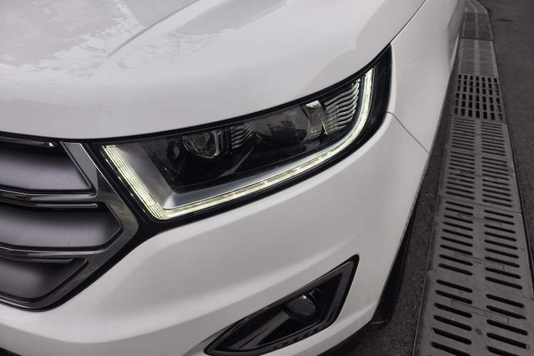 Used Ford Edge 2016 EcoBoost 245 Two-Wheel-Drive Titanium 7-Seater